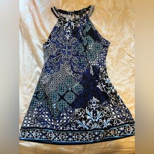 White House Black Market tunic top